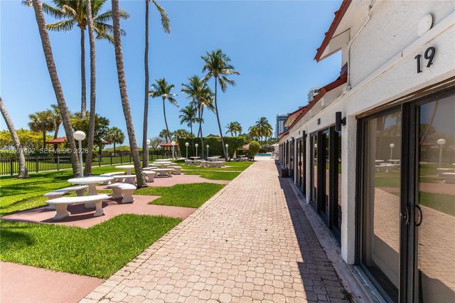 2555 Collins Avenue 2406, Miami Beach, FL 33140