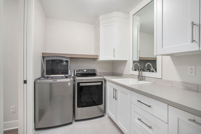 2025 Ottawa Beach Road, Park Twp, MI 49424