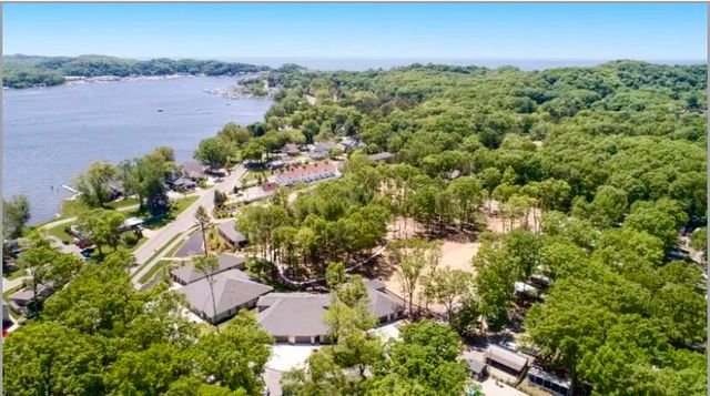 2025 Ottawa Beach Road, Park Twp, MI 49424