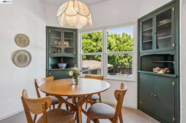 467 Santa Clara Ave, Alameda, CA 94501