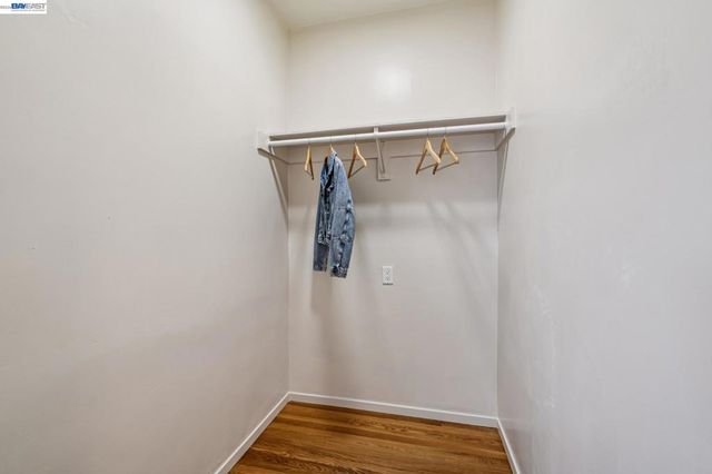 467 Santa Clara Ave, Alameda, CA 94501