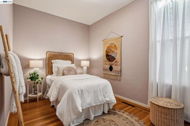 467 Santa Clara Ave, Alameda, CA 94501