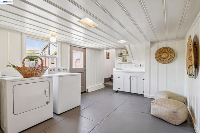 467 Santa Clara Ave, Alameda, CA 94501