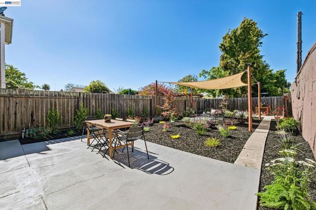 467 Santa Clara Ave, Alameda, CA 94501