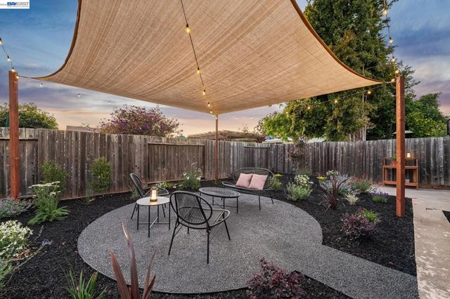 467 Santa Clara Ave, Alameda, CA 94501