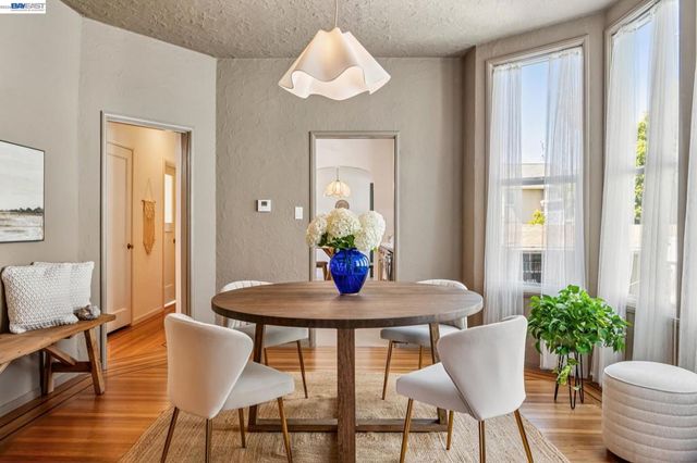 467 Santa Clara Ave, Alameda, CA 94501