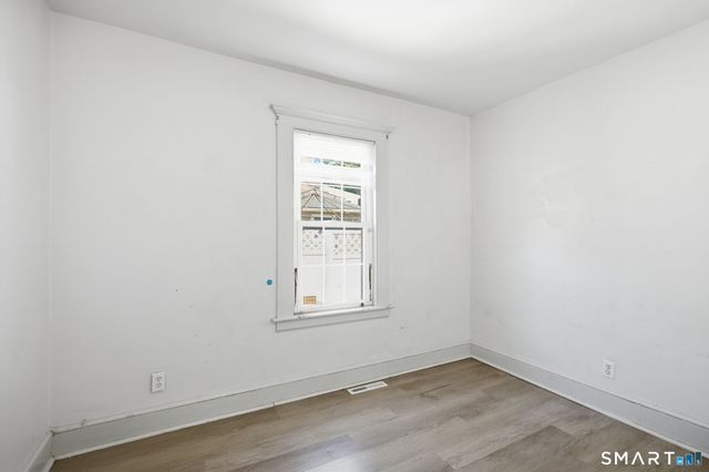 31 Amaryllis Avenue, Waterbury, CT 06710