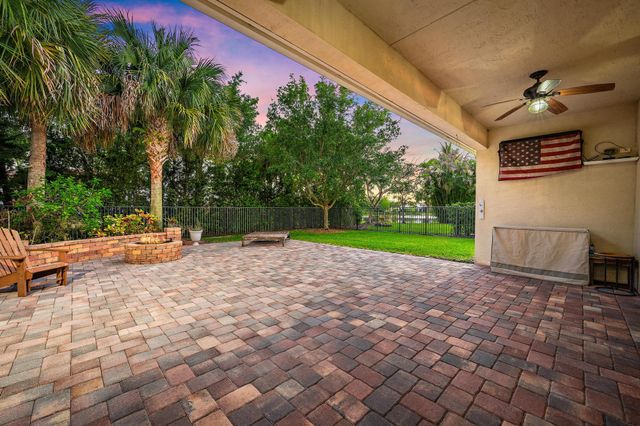 102 Crab Cay Way, Jupiter, FL 33458