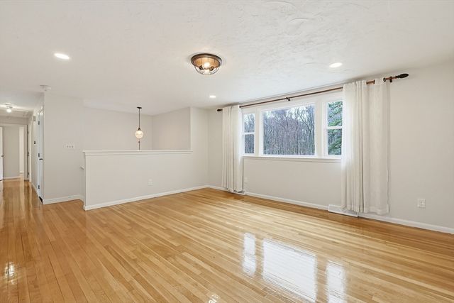 26 Beaver Brook, Sharon, MA 02067