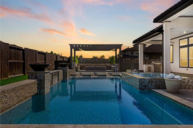 18011 Blue Ridge Shores Drive, Cypress, TX 77433