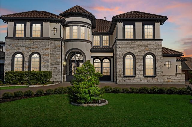 18011 Blue Ridge Shores Drive, Cypress, TX 77433