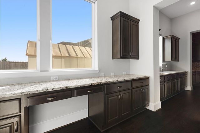 18011 Blue Ridge Shores Drive, Cypress, TX 77433