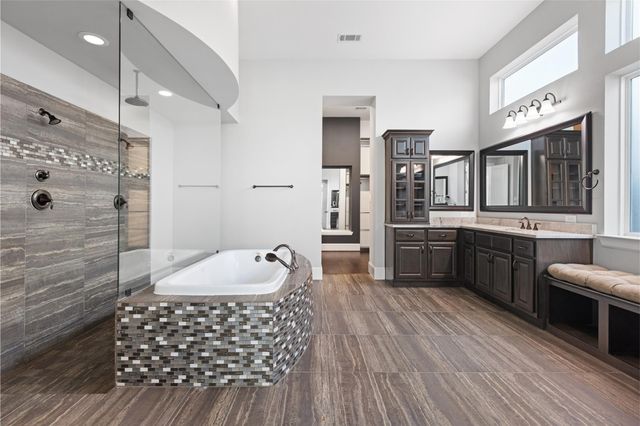 18011 Blue Ridge Shores Drive, Cypress, TX 77433