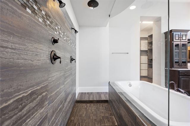 18011 Blue Ridge Shores Drive, Cypress, TX 77433