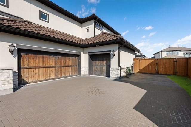 18011 Blue Ridge Shores Drive, Cypress, TX 77433