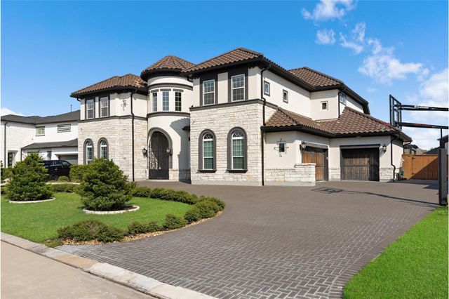 18011 Blue Ridge Shores Drive, Cypress, TX 77433