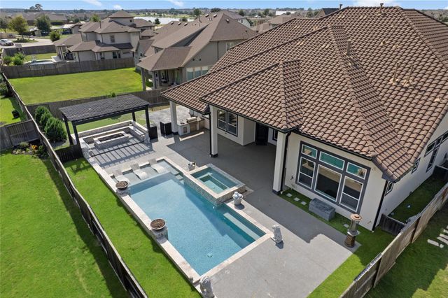 18011 Blue Ridge Shores Drive, Cypress, TX 77433