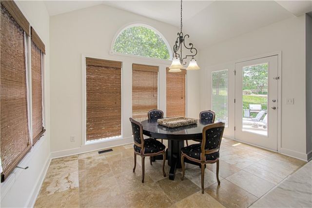 9129 Redbud Lane, Lenexa, KS 66220