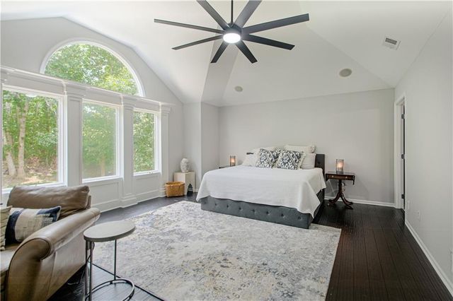 9129 Redbud Lane, Lenexa, KS 66220