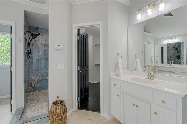 9129 Redbud Lane, Lenexa, KS 66220