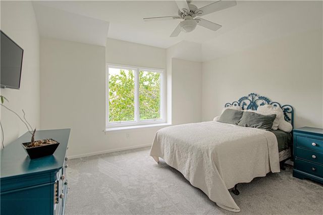 9129 Redbud Lane, Lenexa, KS 66220