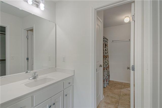9129 Redbud Lane, Lenexa, KS 66220