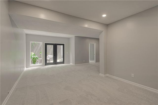 9129 Redbud Lane, Lenexa, KS 66220