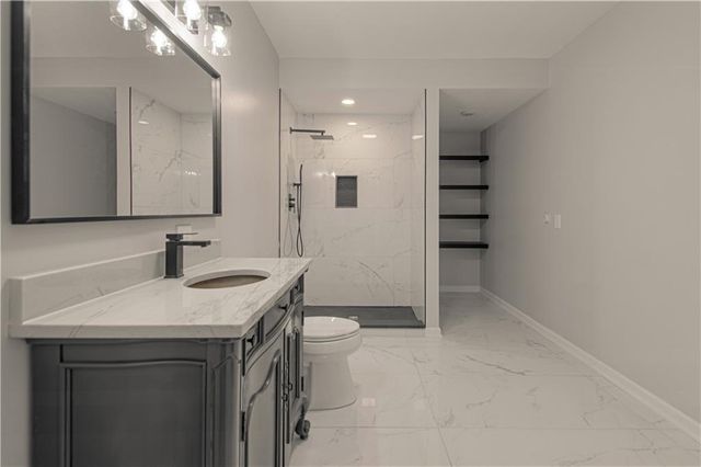 9129 Redbud Lane, Lenexa, KS 66220
