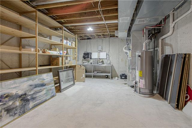 9129 Redbud Lane, Lenexa, KS 66220