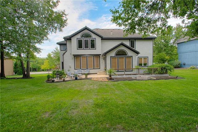 9129 Redbud Lane, Lenexa, KS 66220