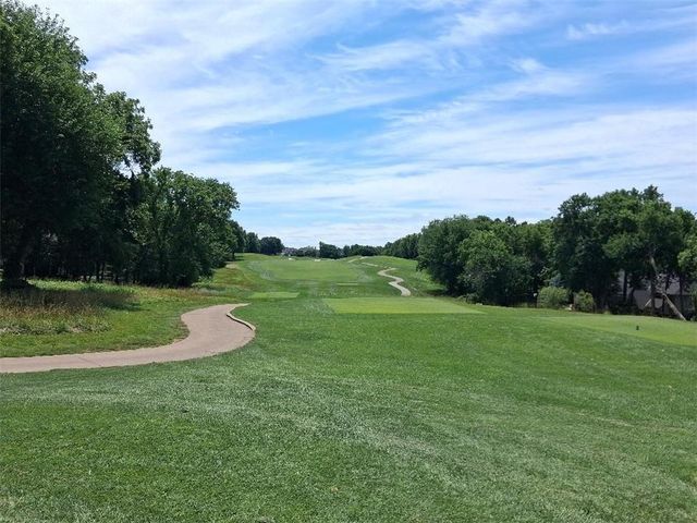 9129 Redbud Lane, Lenexa, KS 66220