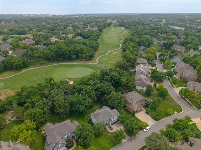 9129 Redbud Lane, Lenexa, KS 66220