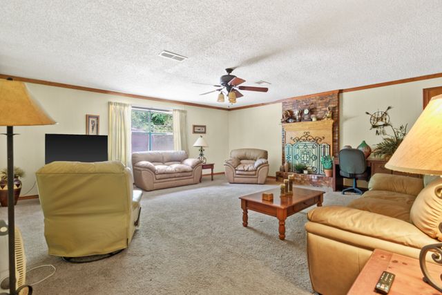 604 Kasling Street, Hughes Springs, TX 75656