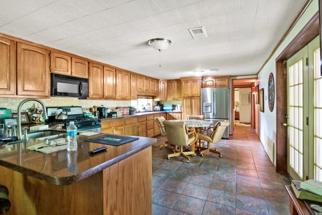 604 Kasling Street, Hughes Springs, TX 75656
