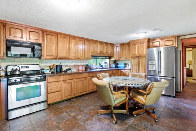 604 Kasling Street, Hughes Springs, TX 75656