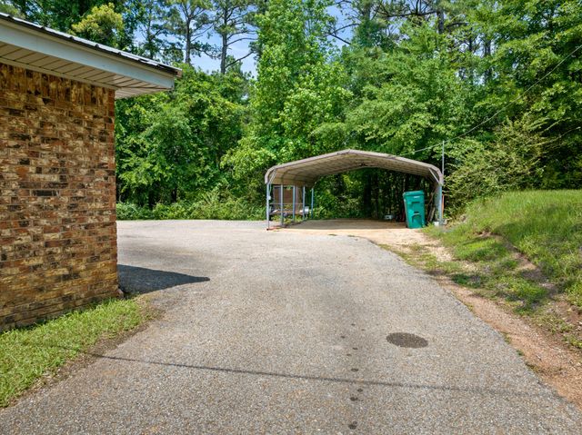 604 Kasling Street, Hughes Springs, TX 75656