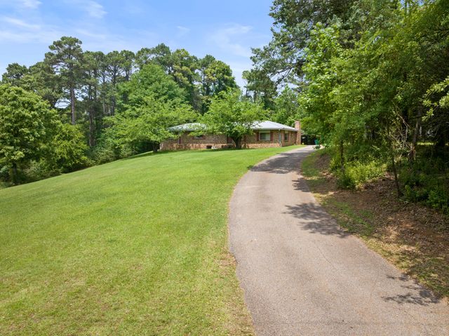 604 Kasling Street, Hughes Springs, TX 75656