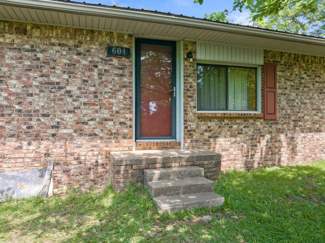 604 Kasling Street, Hughes Springs, TX 75656