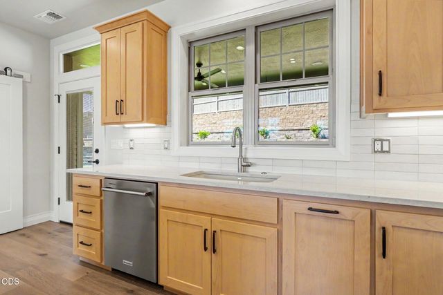 4019 Sunleaf Avenue, Medford, OR 97504