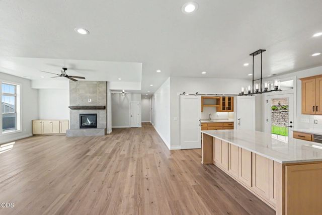 4019 Sunleaf Avenue, Medford, OR 97504