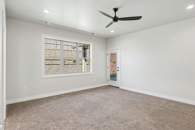 4019 Sunleaf Avenue, Medford, OR 97504