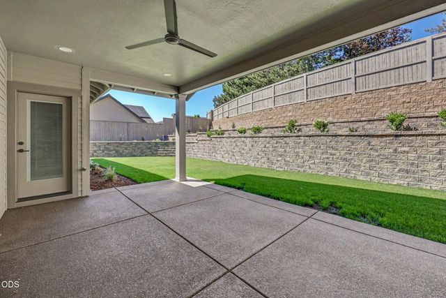 4019 Sunleaf Avenue, Medford, OR 97504