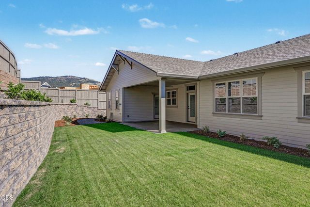 4019 Sunleaf Avenue, Medford, OR 97504