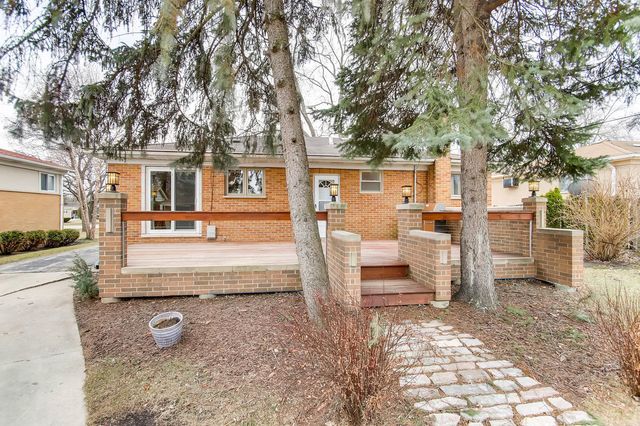 1810 W Lincoln Street, Mount Prospect, IL 60056