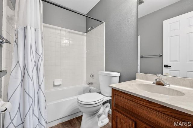 2529 Grayford Walk, St Louis, MO 63129