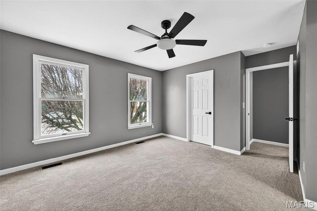 2529 Grayford Walk, St Louis, MO 63129