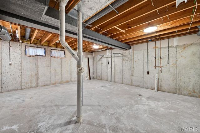 2529 Grayford Walk, St Louis, MO 63129