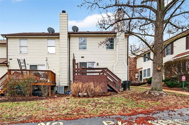 2529 Grayford Walk, St Louis, MO 63129