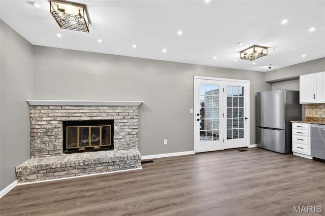 2529 Grayford Walk, St Louis, MO 63129