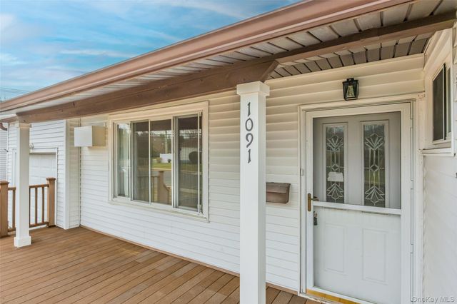 1091 Gardiner Drive, Bay Shore, NY 11706